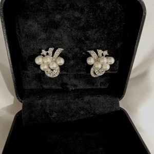 Vintage Ledo pearl clip-on earrings